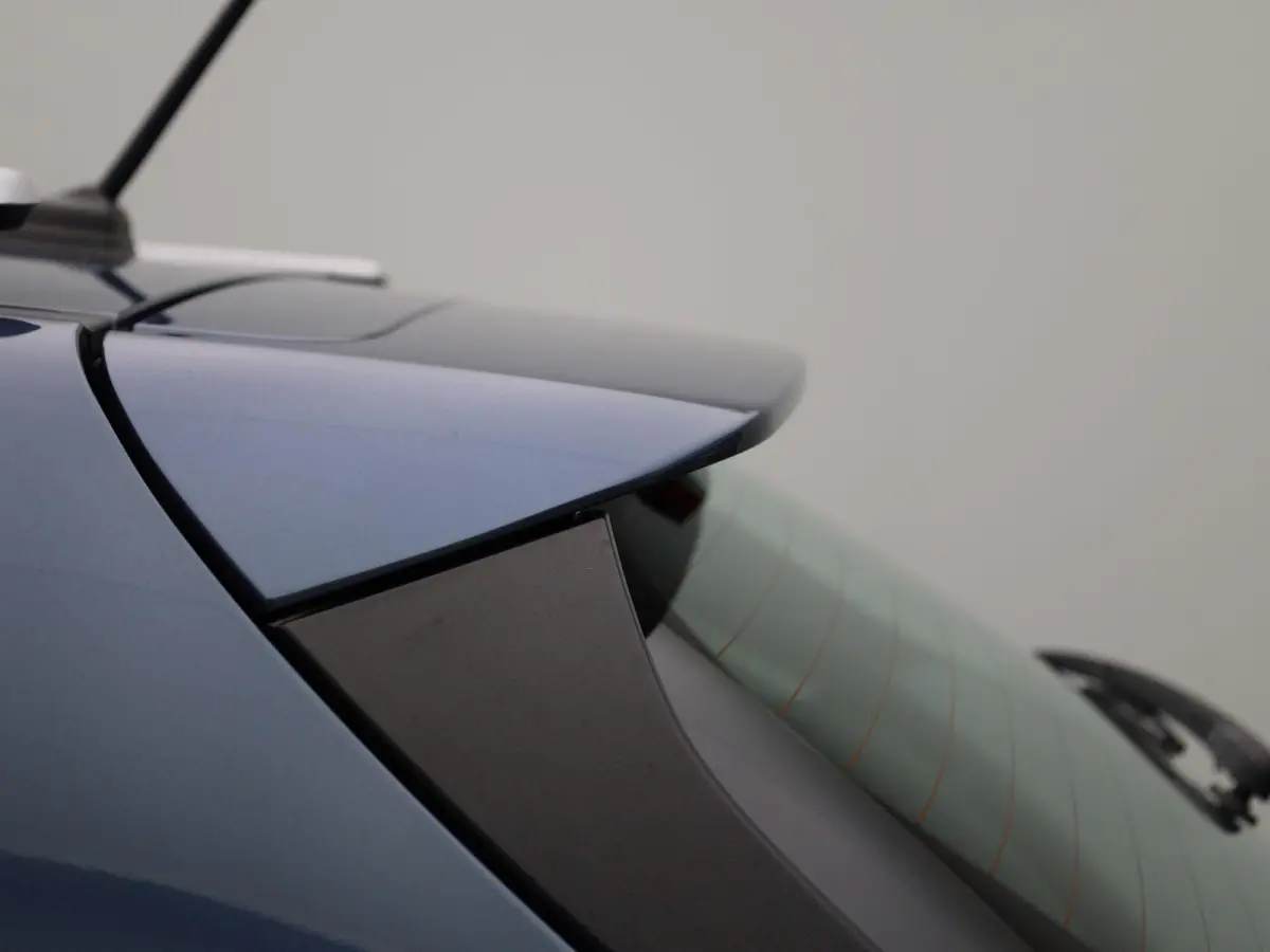 1.0 T-GDi MHEV DynamicLine | Apple Car Play / Android Play | Bluetooth | Airco | PDC | Radio / DAB+ | Elektrische Ramen | 12 Maanden BOVAG Garantie |