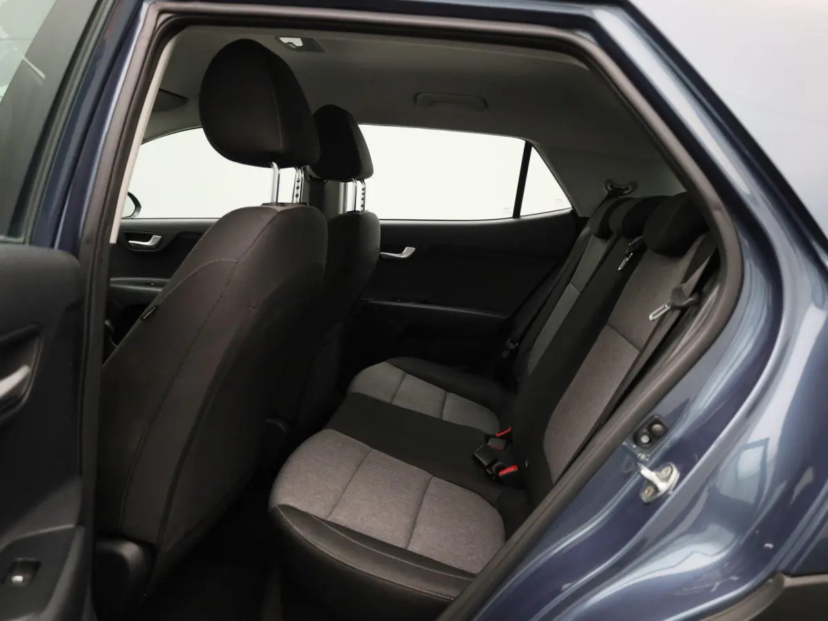 1.0 T-GDi MHEV DynamicLine | Apple Car Play / Android Play | Bluetooth | Airco | PDC | Radio / DAB+ | Elektrische Ramen | 12 Maanden BOVAG Garantie |