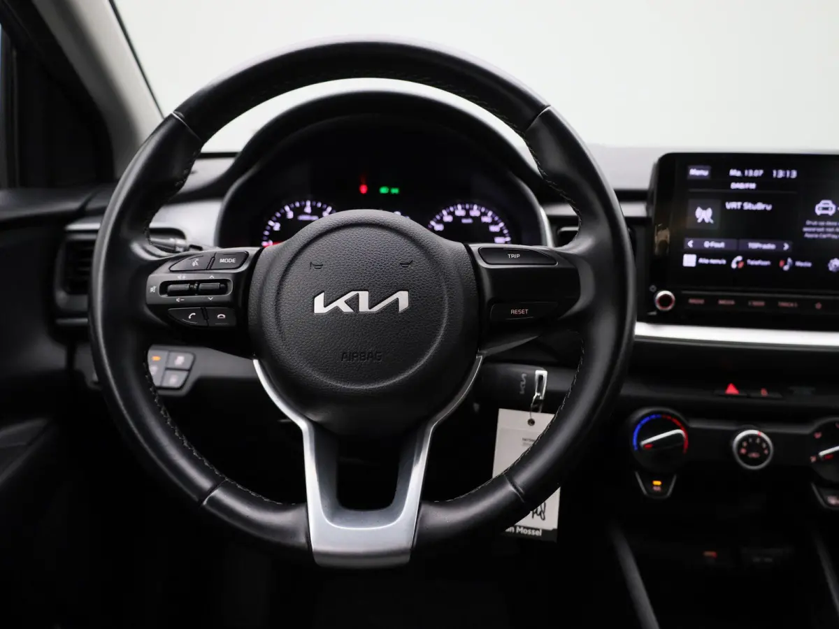 1.0 T-GDi MHEV DynamicLine | Apple Car Play / Android Play | Bluetooth | Airco | PDC | Radio / DAB+ | Elektrische Ramen | 12 Maanden BOVAG Garantie |