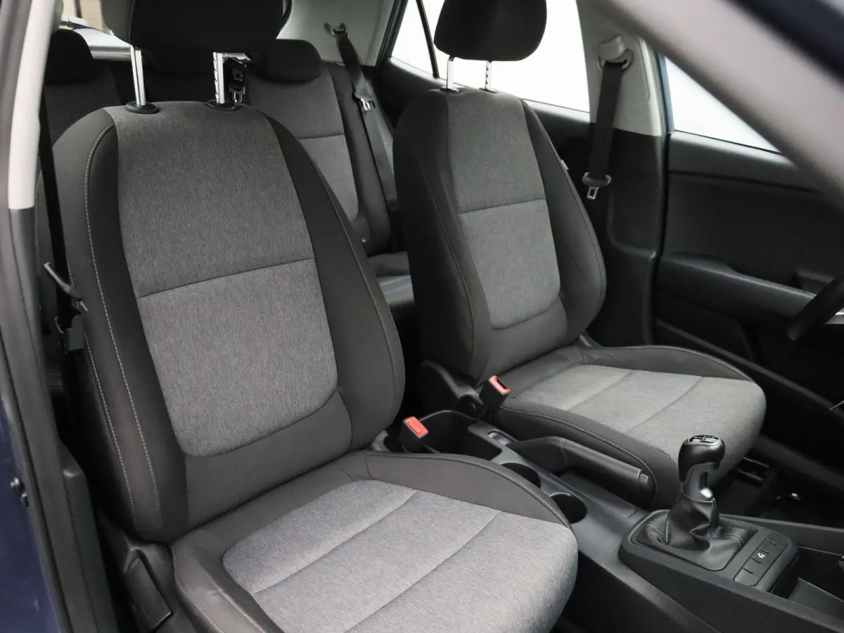 1.0 T-GDi MHEV DynamicLine | Apple Car Play / Android Play | Bluetooth | Airco | PDC | Radio / DAB+ | Elektrische Ramen | 12 Maanden BOVAG Garantie |