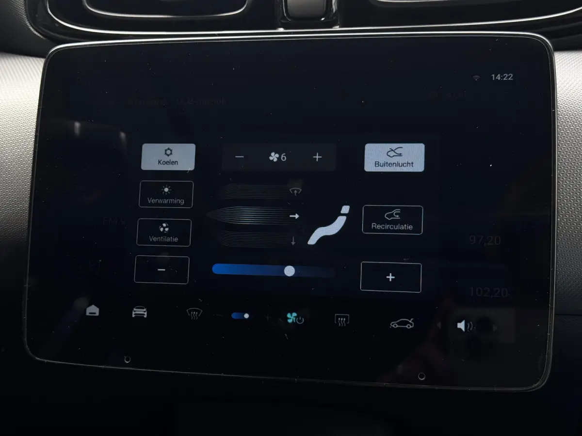 Design 37.3 kWh | 3-Fase | Panoramadak | Camera | Navigatie | Adaptive Cruise | DAB+ |