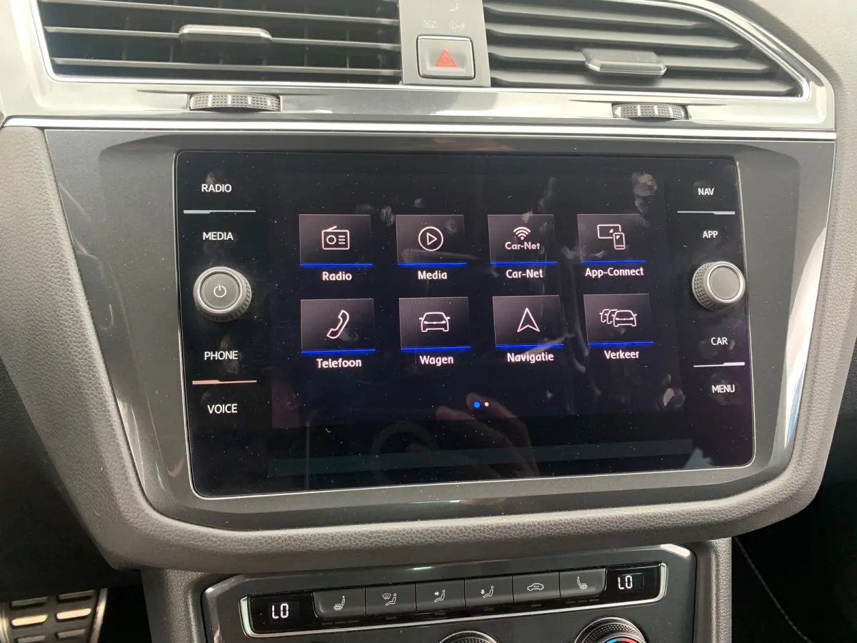 - Airco | Cruise Adaptief | DAB | LED | LMV 18" | Trekhaak Uitklapbaar |