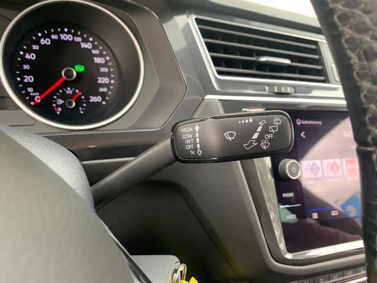 - Airco | Cruise Adaptief | DAB | LED | LMV 18" | Trekhaak Uitklapbaar |