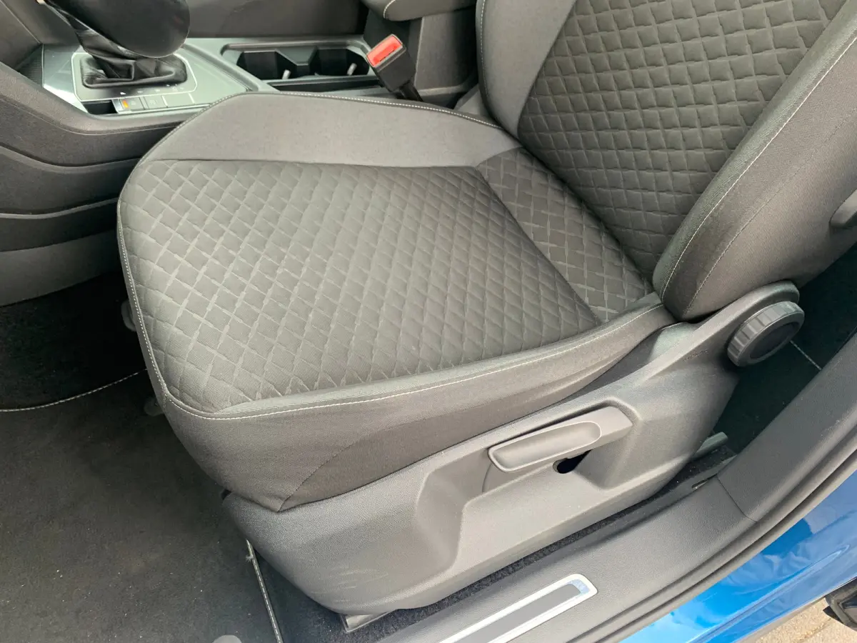 - Airco | Cruise Adaptief | DAB | LED | LMV 18" | Trekhaak Uitklapbaar |