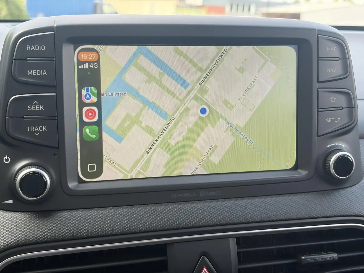 1.0T Essence 2e Eigenaar,Trekhaak,Camera,Carplay,Navi,Clima,Cruise,6 Bak,N.A.P,120pk,Lm velgen,Rijstrooksensor,Pdc,Apk tot 03-2027