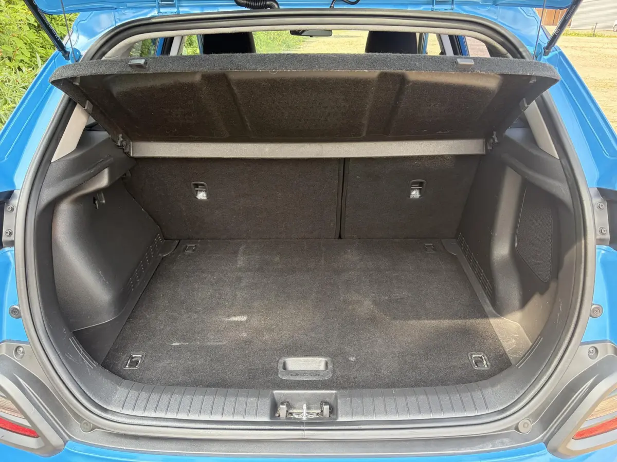 1.0T Essence 2e Eigenaar,Trekhaak,Camera,Carplay,Navi,Clima,Cruise,6 Bak,N.A.P,120pk,Lm velgen,Rijstrooksensor,Pdc,Apk tot 03-2027