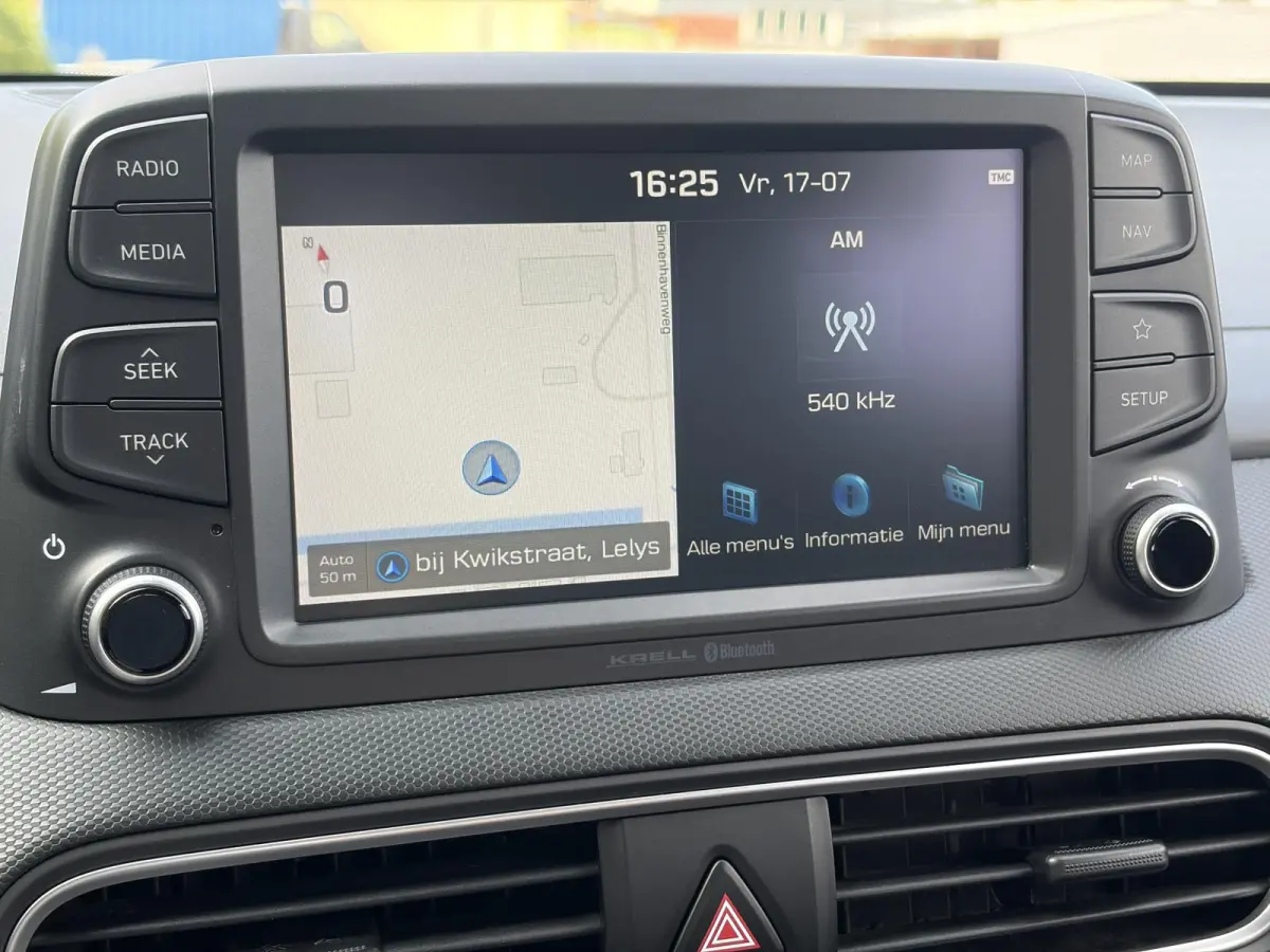 1.0T Essence 2e Eigenaar,Trekhaak,Camera,Carplay,Navi,Clima,Cruise,6 Bak,N.A.P,120pk,Lm velgen,Rijstrooksensor,Pdc,Apk tot 03-2027