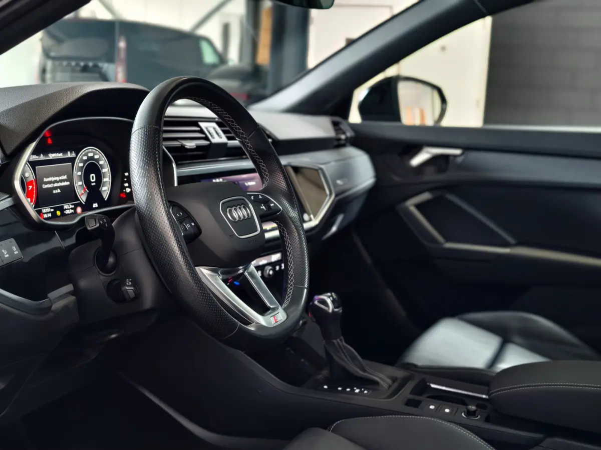35 TFSI 3x S Line Pano | Keyless | Trekhaak | Matrix | Camera | Leder