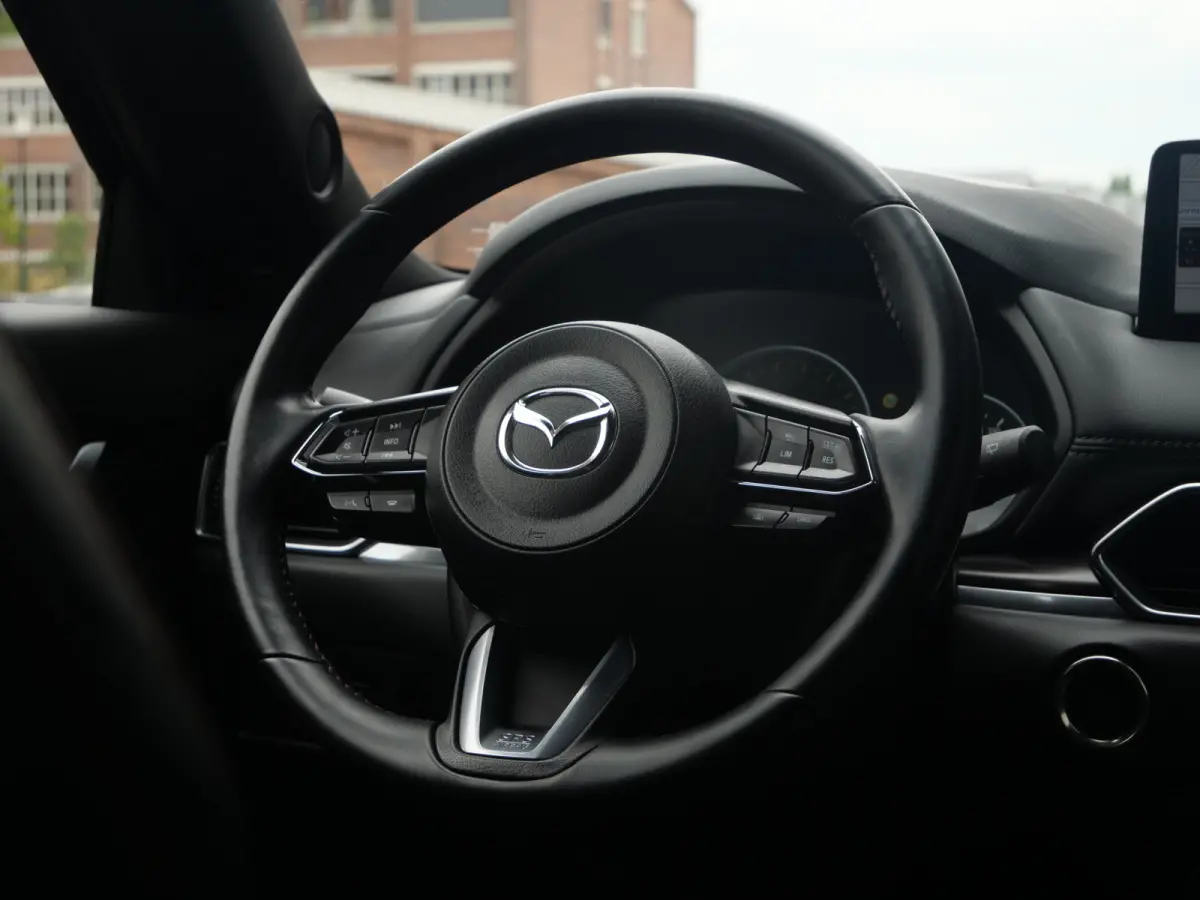 2.0 SkyActiv-G 165 Homura Automaat Stuurverwarming / Trekhaak / Head-up display