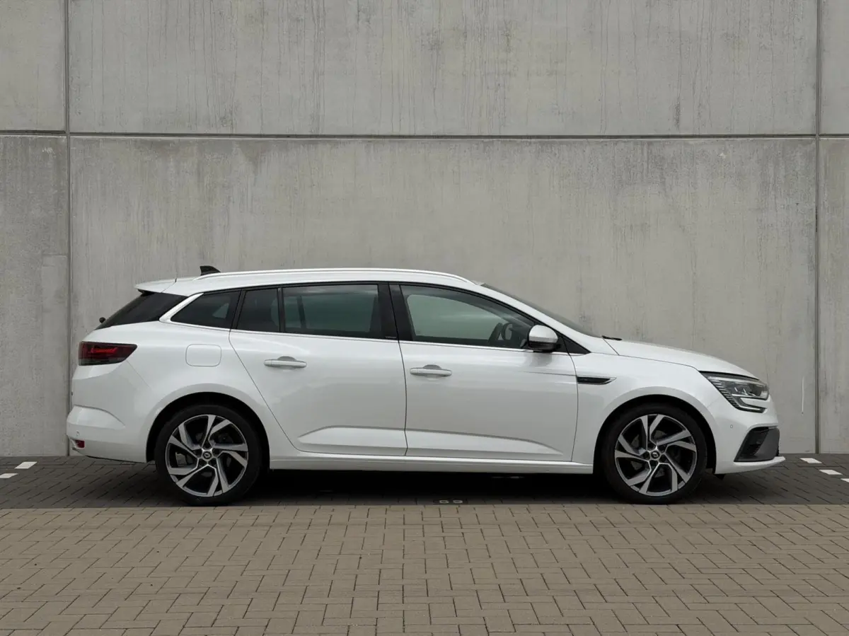 Estate 1.6 Plug-In Hybrid 160 R.S. Line