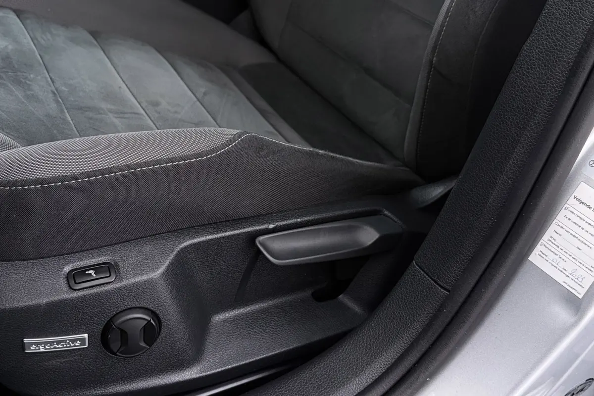 1.5 TSI Comfortline Business | Org NL | CarPlay | Stoelverwarming | Adap. Cruise | Comfortstoelen |
