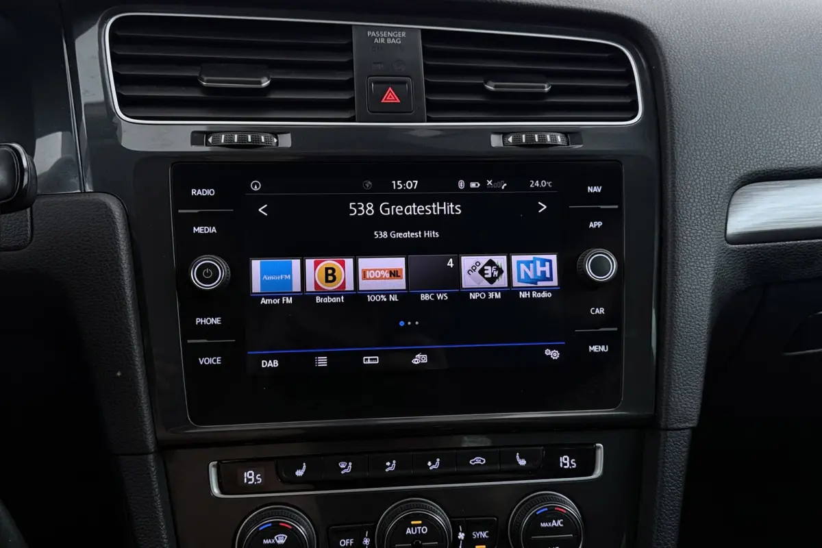 1.5 TSI Comfortline Business | Org NL | CarPlay | Stoelverwarming | Adap. Cruise | Comfortstoelen |