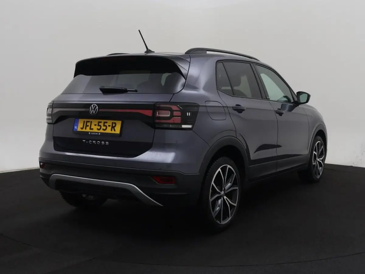 1.0 TSI Automaat Trekhaak/18inch/Camera/Ad.Cruise /Stoelverw/led/Dakrail/4S.Banden