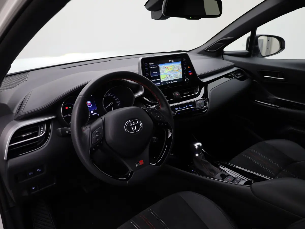 2.0 Hybrid GR-Sport | Trekhaak afnb. | JBL | Blind Spot Monitor | Stoelver. | Prijs Rijklaar!!
