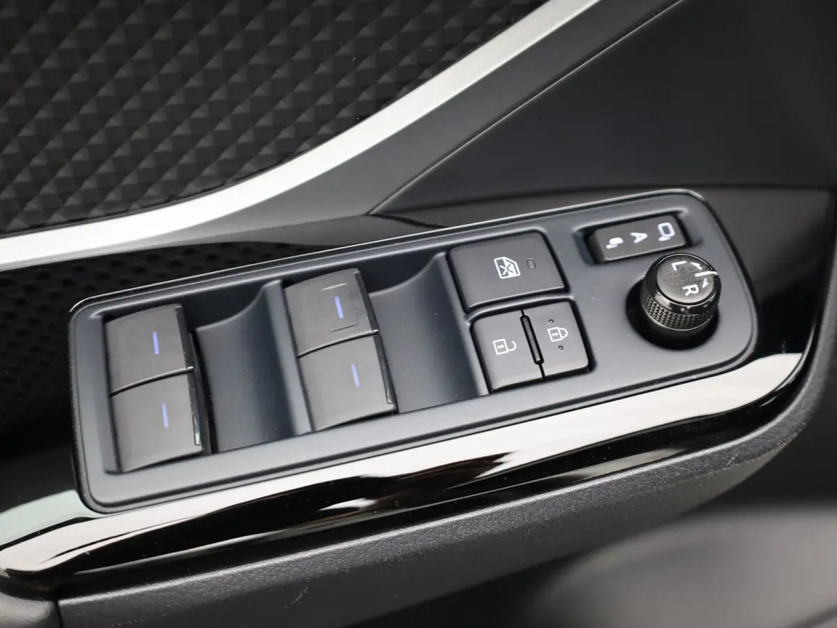 2.0 Hybrid GR-Sport | Trekhaak afnb. | JBL | Blind Spot Monitor | Stoelver. | Prijs Rijklaar!!