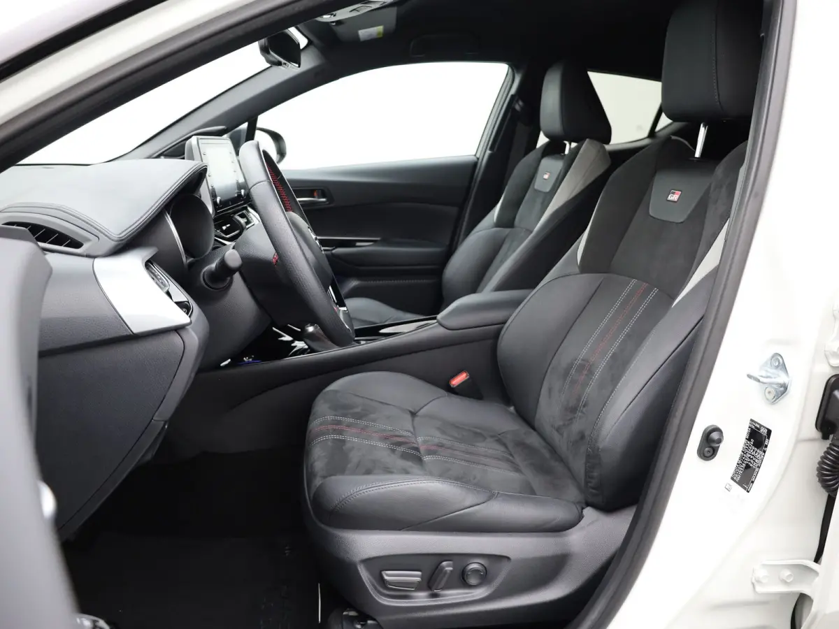 2.0 Hybrid GR-Sport | Trekhaak afnb. | JBL | Blind Spot Monitor | Stoelver. | Prijs Rijklaar!!