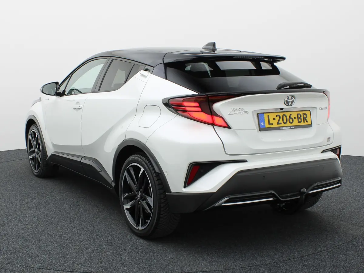 2.0 Hybrid GR-Sport | Trekhaak afnb. | JBL | Blind Spot Monitor | Stoelver. | Prijs Rijklaar!!