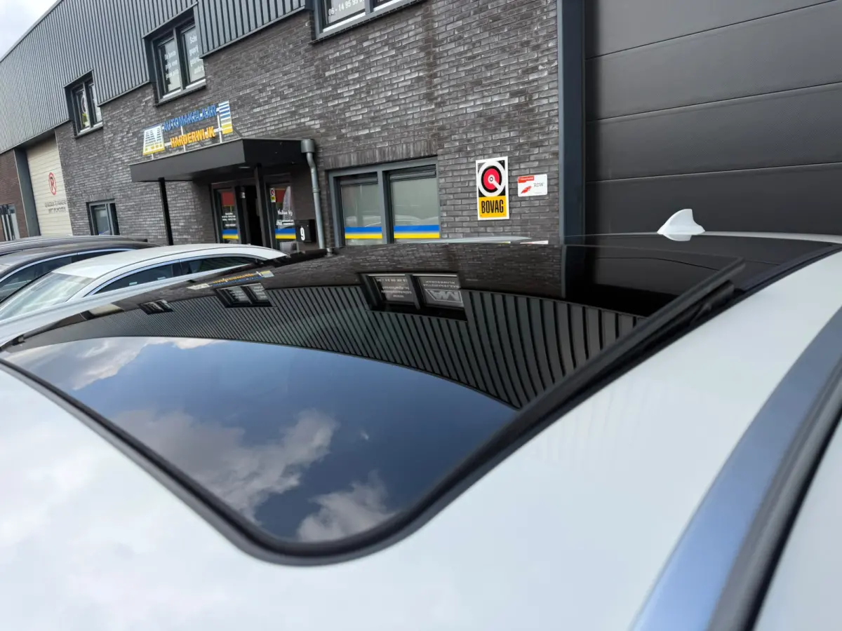 xDrive20i xLine | 3E EIGENAAR | 12MND GARANTIE | PANO DAK | HEAD UP | LEDER | NAVI |