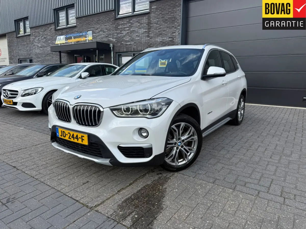 xDrive20i xLine | 3E EIGENAAR | 12MND GARANTIE | PANO DAK | HEAD UP | LEDER | NAVI |