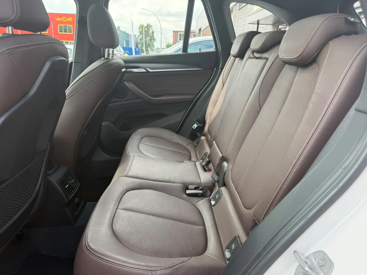 xDrive20i xLine | 3E EIGENAAR | 12MND GARANTIE | PANO DAK | HEAD UP | LEDER | NAVI |