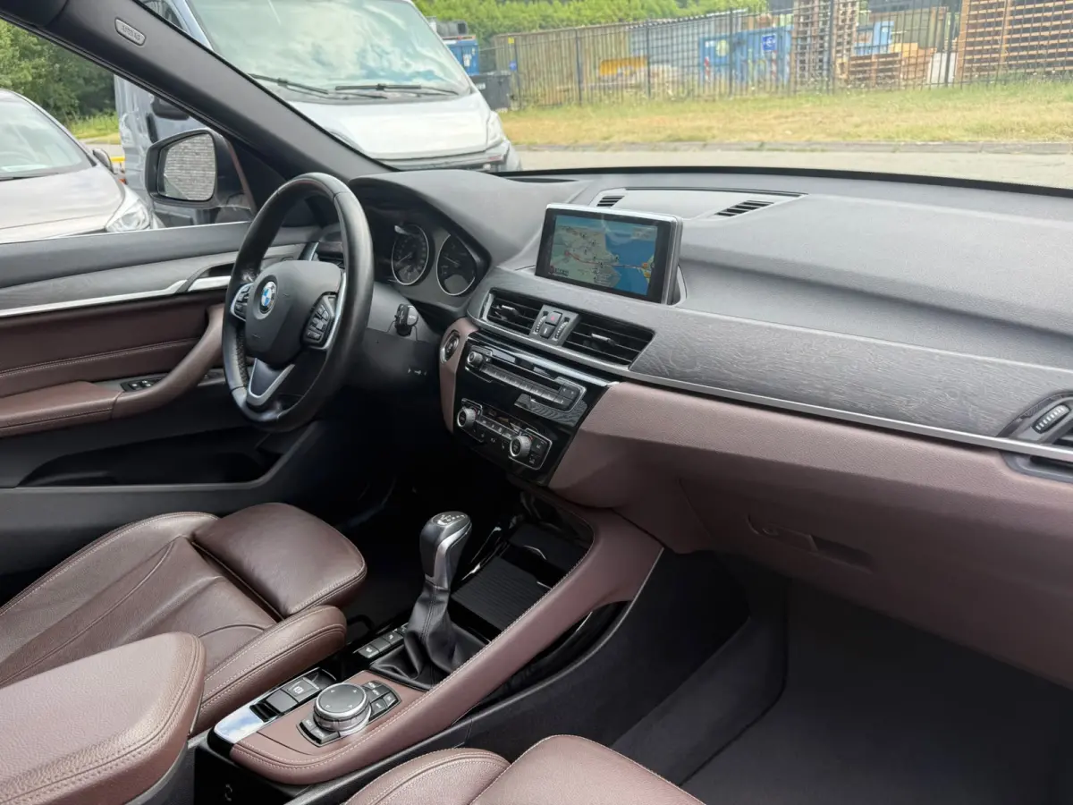 xDrive20i xLine | 3E EIGENAAR | 12MND GARANTIE | PANO DAK | HEAD UP | LEDER | NAVI |