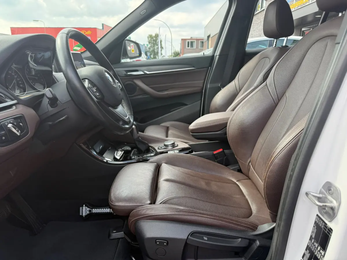 xDrive20i xLine | 3E EIGENAAR | 12MND GARANTIE | PANO DAK | HEAD UP | LEDER | NAVI |