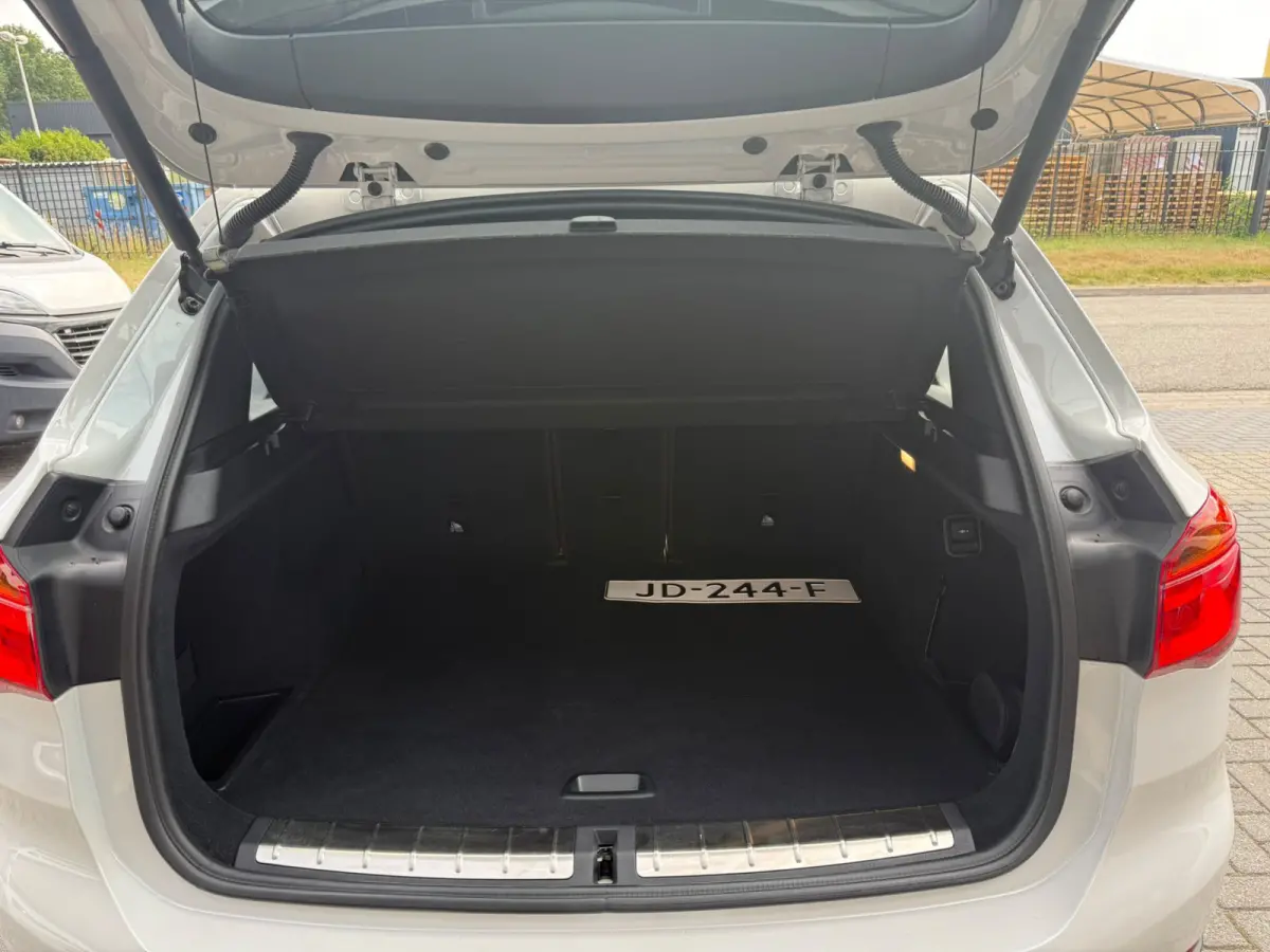 xDrive20i xLine | 3E EIGENAAR | 12MND GARANTIE | PANO DAK | HEAD UP | LEDER | NAVI |