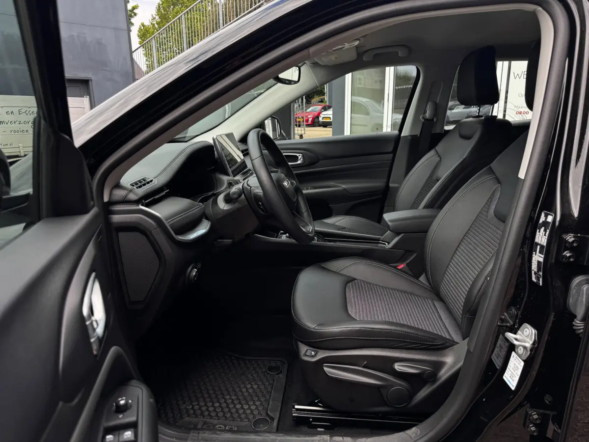 1.5T e-Hybrid Longitude | 360 Camera | Navi By App | All-Season banden | Winter Pack | Climate Control