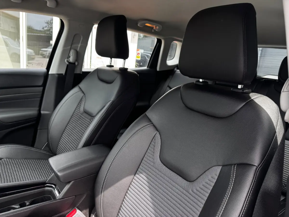 1.5T e-Hybrid Longitude | 360 Camera | Navi By App | All-Season banden | Winter Pack | Climate Control