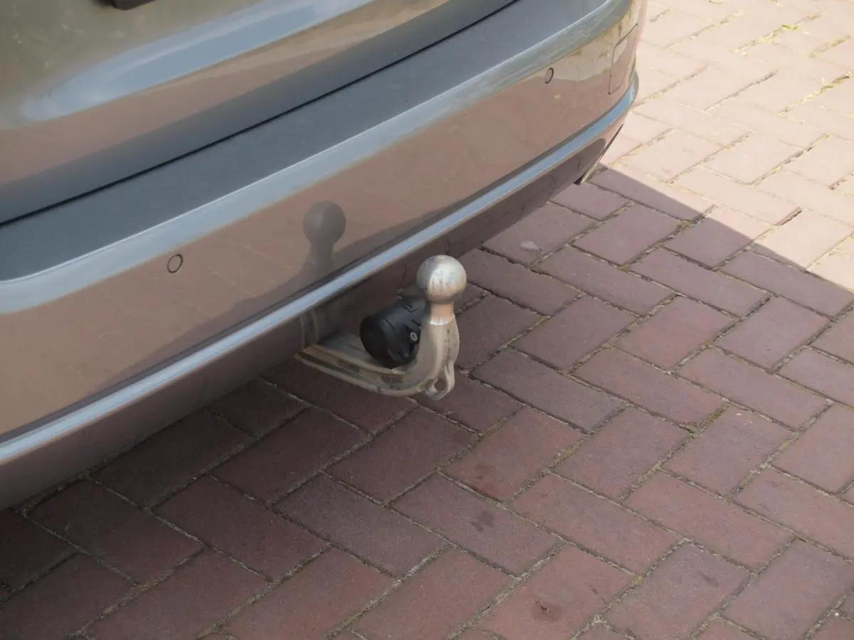 320e | Camera | Trekhaak | Sfeerverlichting | Stoelmemory | Cruise Control |