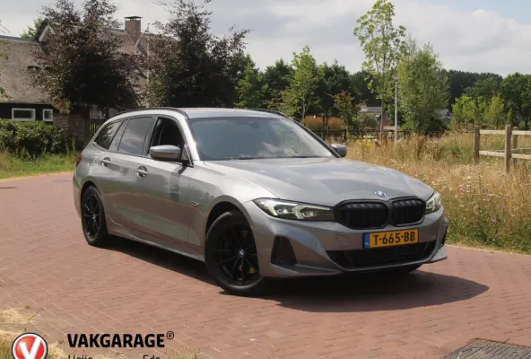 320e | Camera | Trekhaak | Sfeerverlichting | Stoelmemory | Cruise Control |