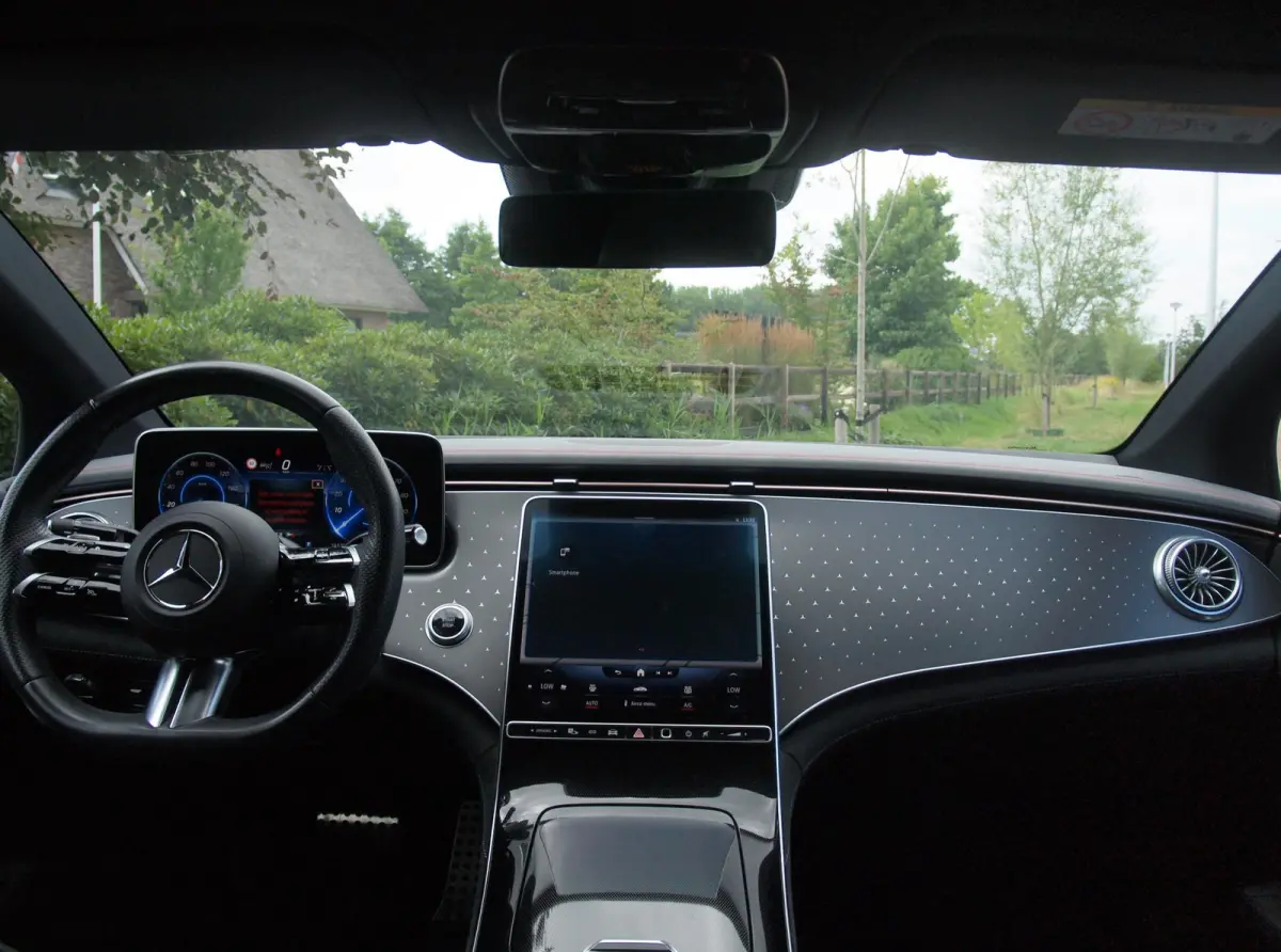 350+ AMG Line 91 kWh | Burmester | Camera | Sfeerverlichting | ACC | NL-Auto |