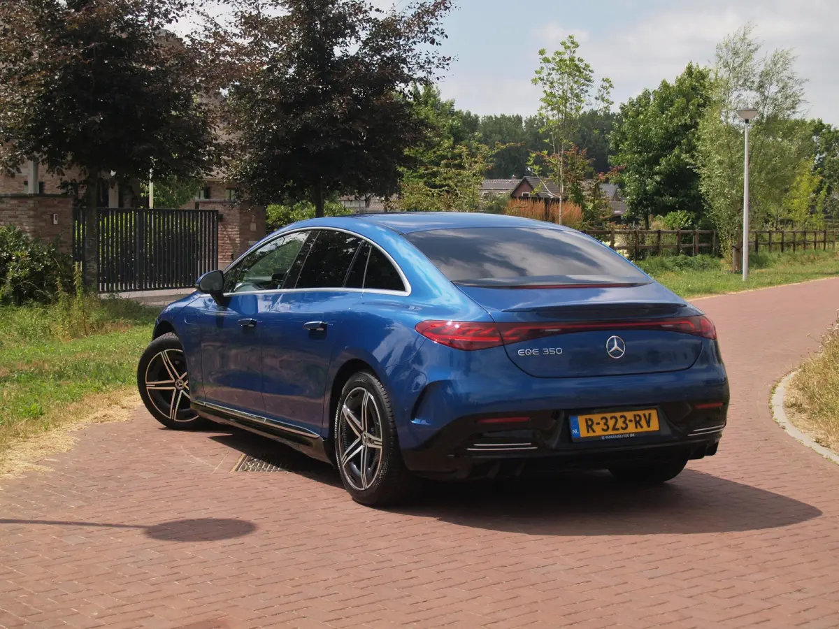 350+ AMG Line 91 kWh | Burmester | Camera | Sfeerverlichting | ACC | NL-Auto |