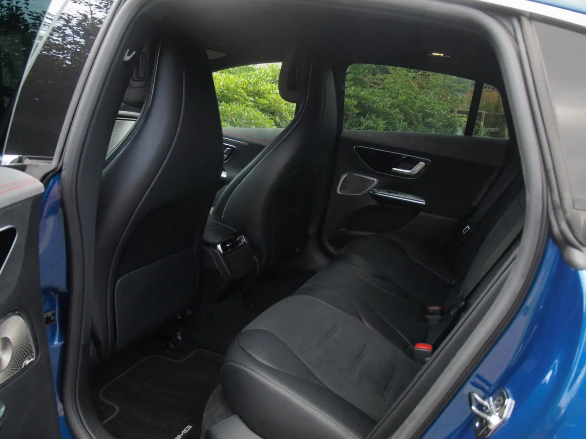 350+ AMG Line 91 kWh | Burmester | Camera | Sfeerverlichting | ACC | NL-Auto |