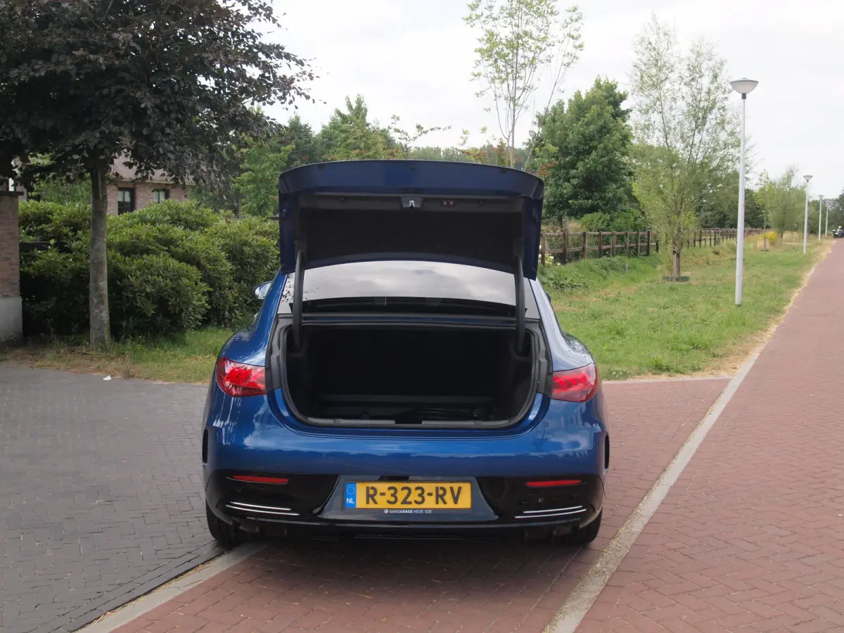 350+ AMG Line 91 kWh | Burmester | Camera | Sfeerverlichting | ACC | NL-Auto |