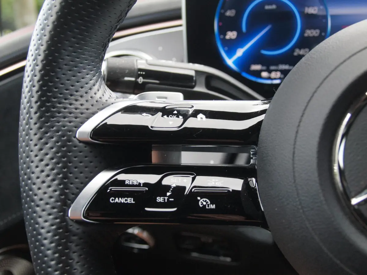350+ AMG Line 91 kWh | Burmester | Camera | Sfeerverlichting | ACC | NL-Auto |
