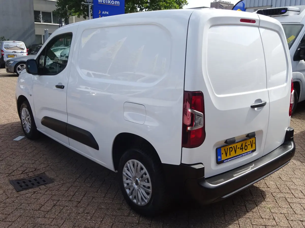 1.2 PureTech Pro BENZINE AIRCO NAVI CRUISE CONTROL PDC SCHUIFDEUR