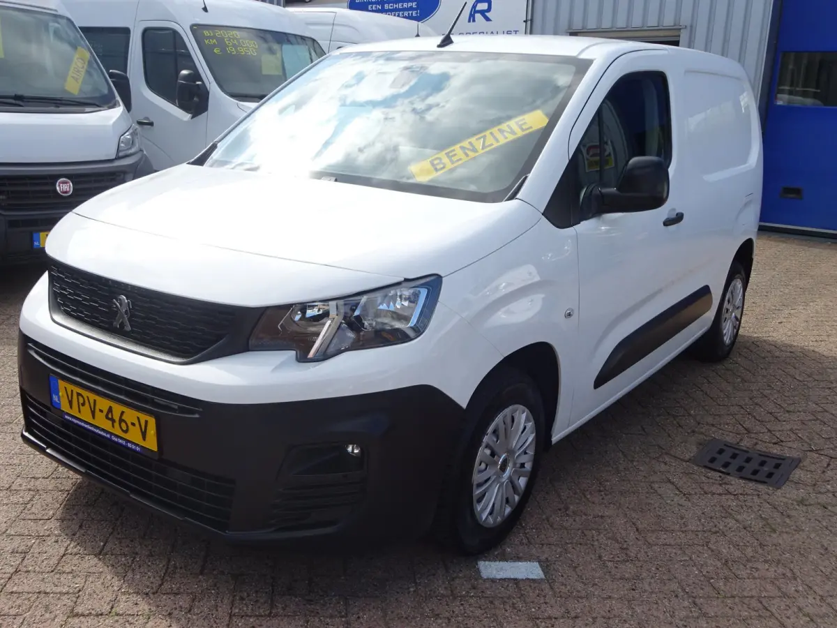 1.2 PureTech Pro BENZINE AIRCO NAVI CRUISE CONTROL PDC SCHUIFDEUR