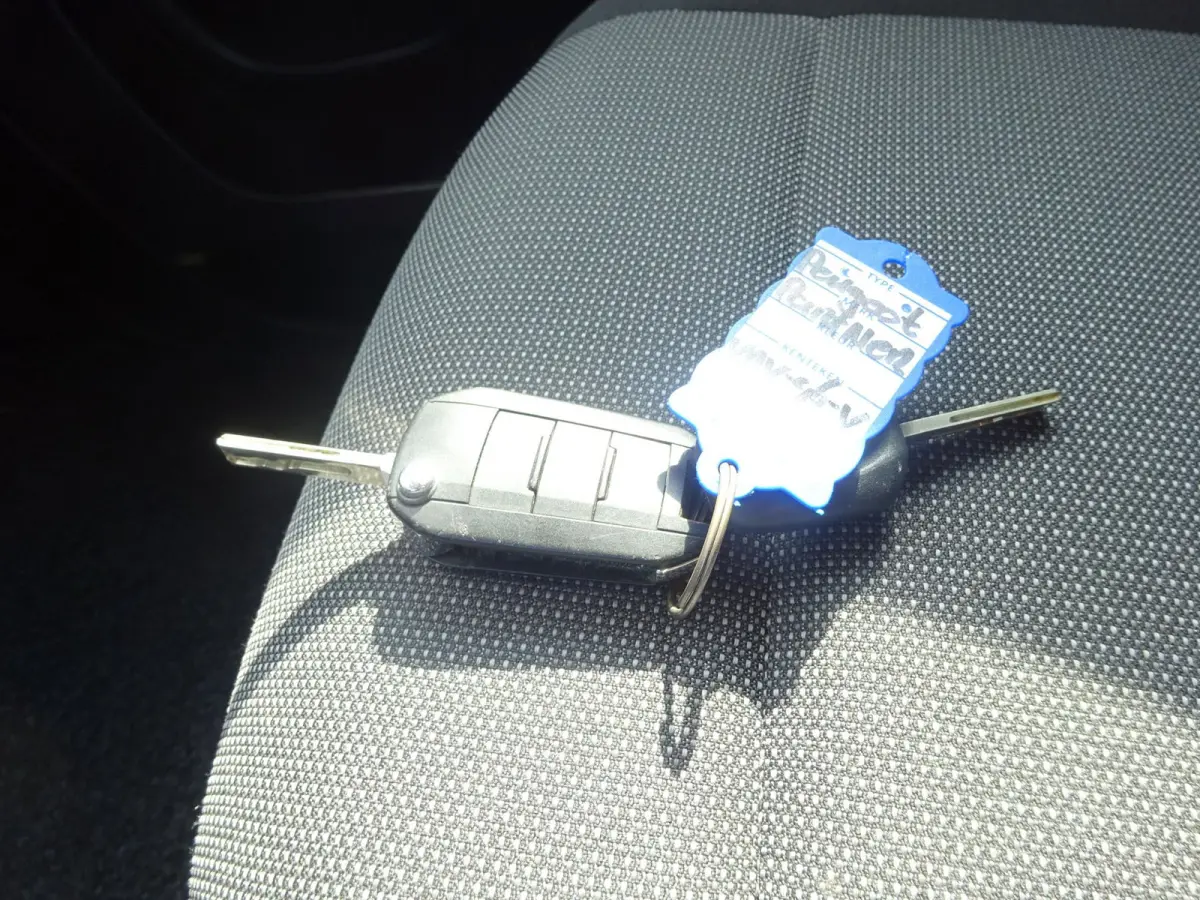 1.2 PureTech Pro BENZINE AIRCO NAVI CRUISE CONTROL PDC SCHUIFDEUR
