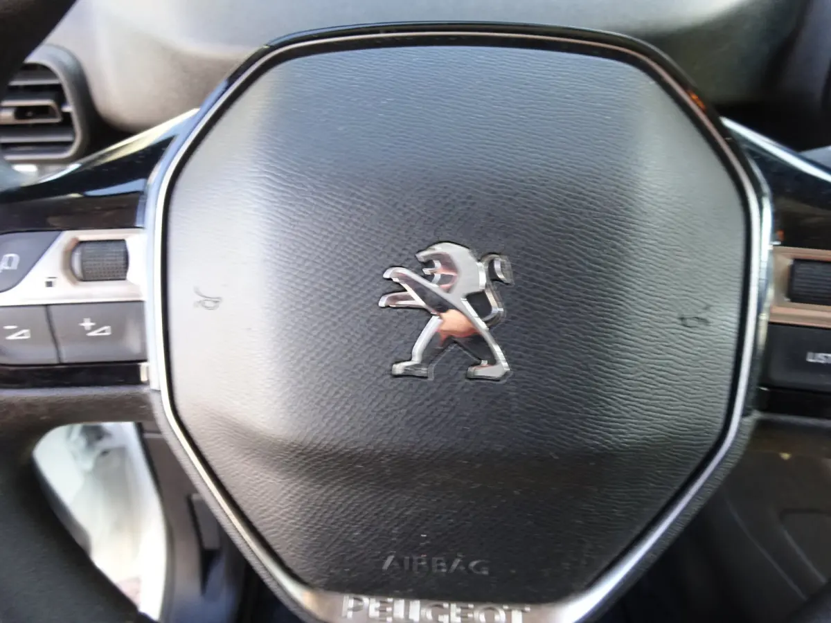 1.2 PureTech Pro BENZINE AIRCO NAVI CRUISE CONTROL PDC SCHUIFDEUR