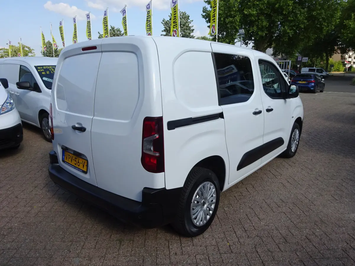 1.2 PureTech Pro BENZINE AIRCO NAVI CRUISE CONTROL PDC SCHUIFDEUR