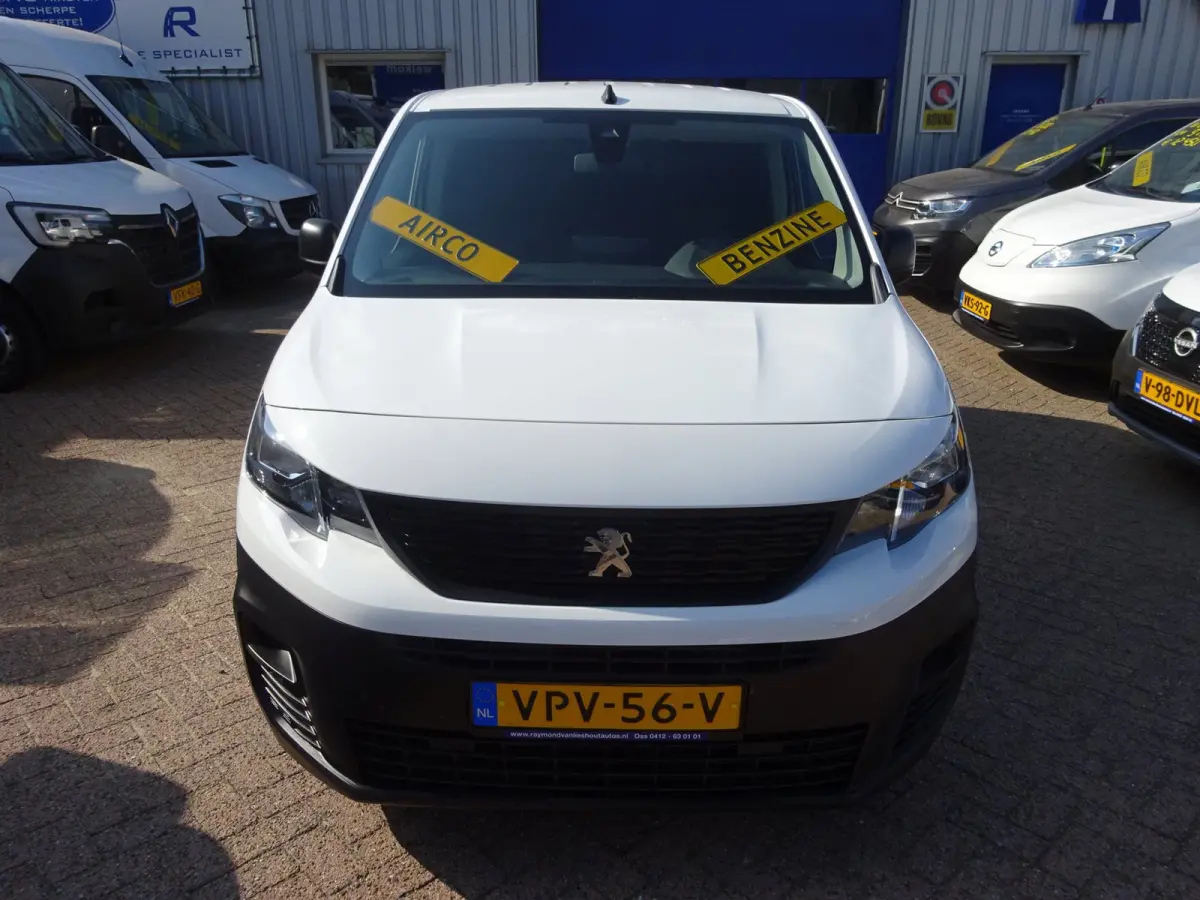 1.2 PureTech Pro BENZINE AIRCO NAVI CRUISE CONTROL PDC SCHUIFDEUR
