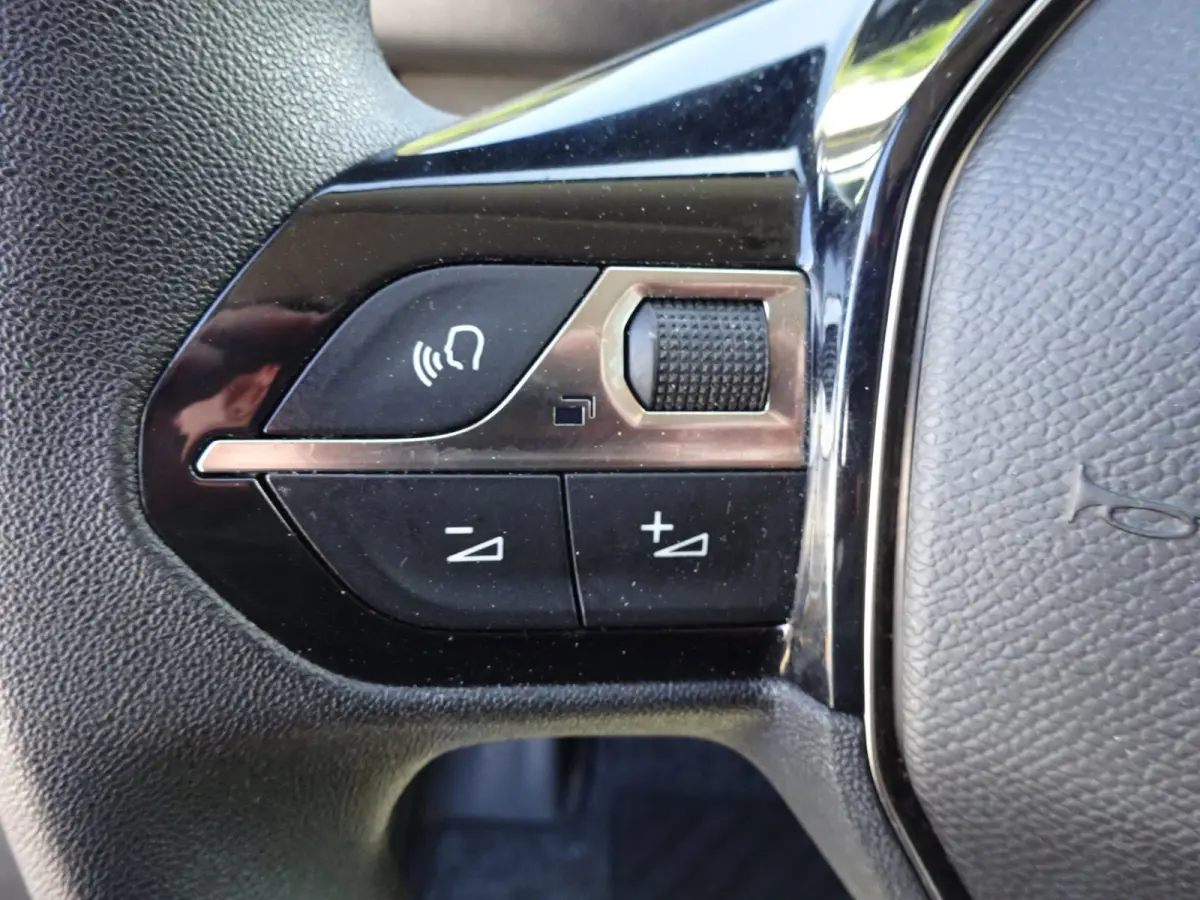 1.2 PureTech Pro BENZINE AIRCO NAVI CRUISE CONTROL PDC SCHUIFDEUR