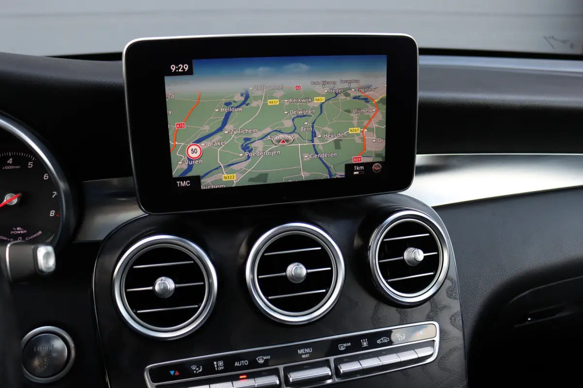 350e 4MATIC AMG Line | Luchtvering | Memory | Burmester | Distronic+ | Leder | Stoelventilatie | Panoramadak | HUD | Surround Camera | Dodehoekassistent |