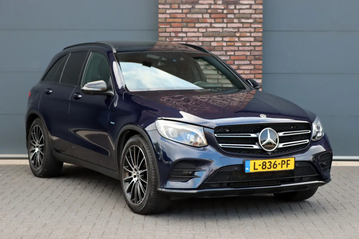 350e 4MATIC AMG Line | Luchtvering | Memory | Burmester | Distronic+ | Leder | Stoelventilatie | Panoramadak | HUD | Surround Camera | Dodehoekassistent |