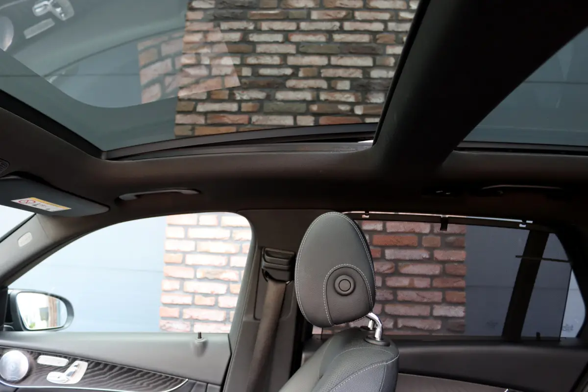350e 4MATIC AMG Line | Luchtvering | Memory | Burmester | Distronic+ | Leder | Stoelventilatie | Panoramadak | HUD | Surround Camera | Dodehoekassistent |