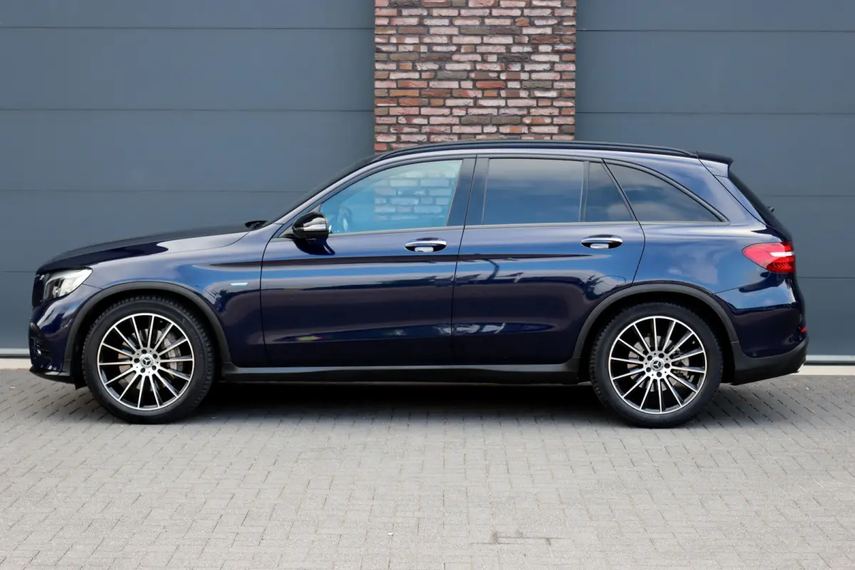 350e 4MATIC AMG Line | Luchtvering | Memory | Burmester | Distronic+ | Leder | Stoelventilatie | Panoramadak | HUD | Surround Camera | Dodehoekassistent |