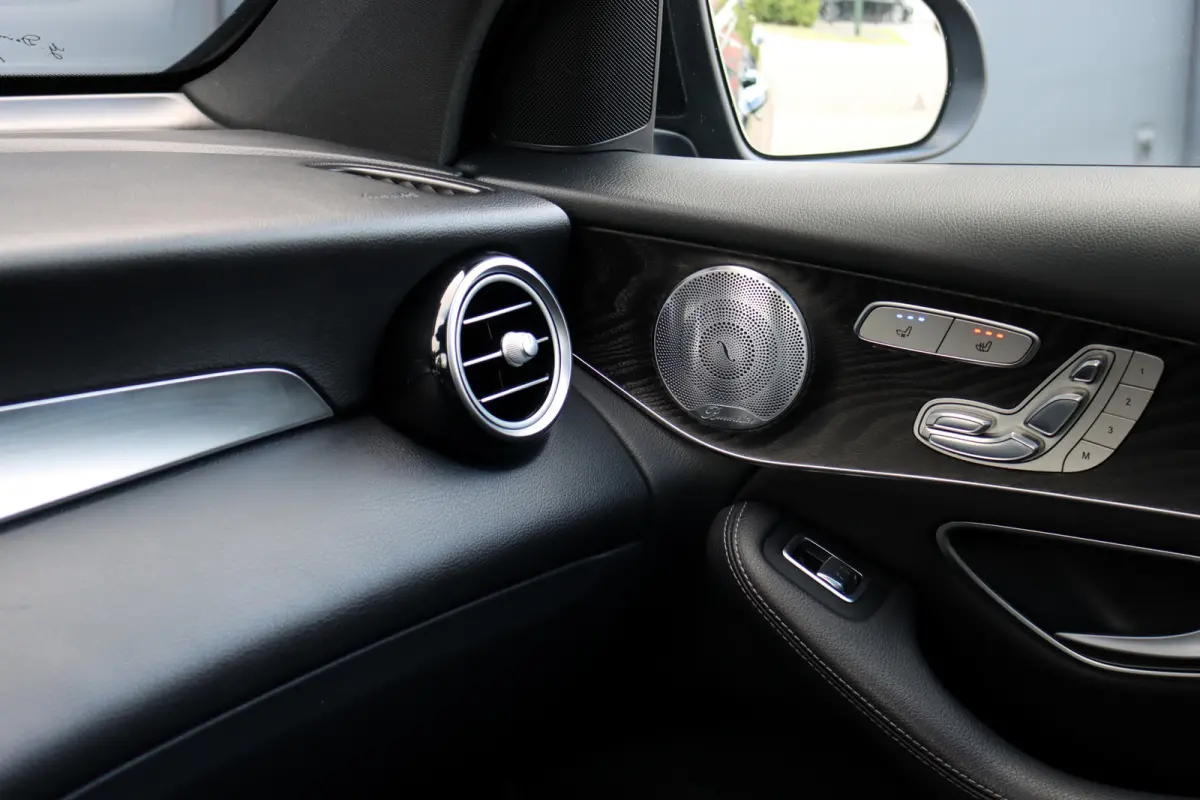 350e 4MATIC AMG Line | Luchtvering | Memory | Burmester | Distronic+ | Leder | Stoelventilatie | Panoramadak | HUD | Surround Camera | Dodehoekassistent |