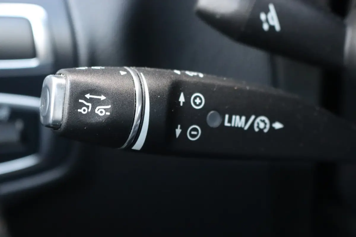350e 4MATIC AMG Line | Luchtvering | Memory | Burmester | Distronic+ | Leder | Stoelventilatie | Panoramadak | HUD | Surround Camera | Dodehoekassistent |