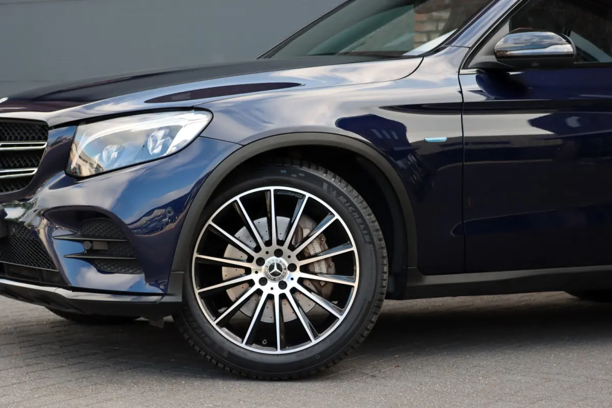350e 4MATIC AMG Line | Luchtvering | Memory | Burmester | Distronic+ | Leder | Stoelventilatie | Panoramadak | HUD | Surround Camera | Dodehoekassistent |